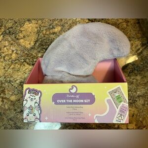 Over The Moon Set Plush Makeup Bag - Lavender